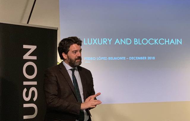 Pedro Lopez-Belmonte delivering the keynote 'Luxury & Blockchain' at DevChain 2018, Geneva, December 2018